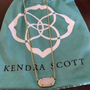 Kendra Scott necklace